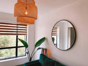The Indoor Forest: Luxe 1 Bdr Getaway in Nairobi